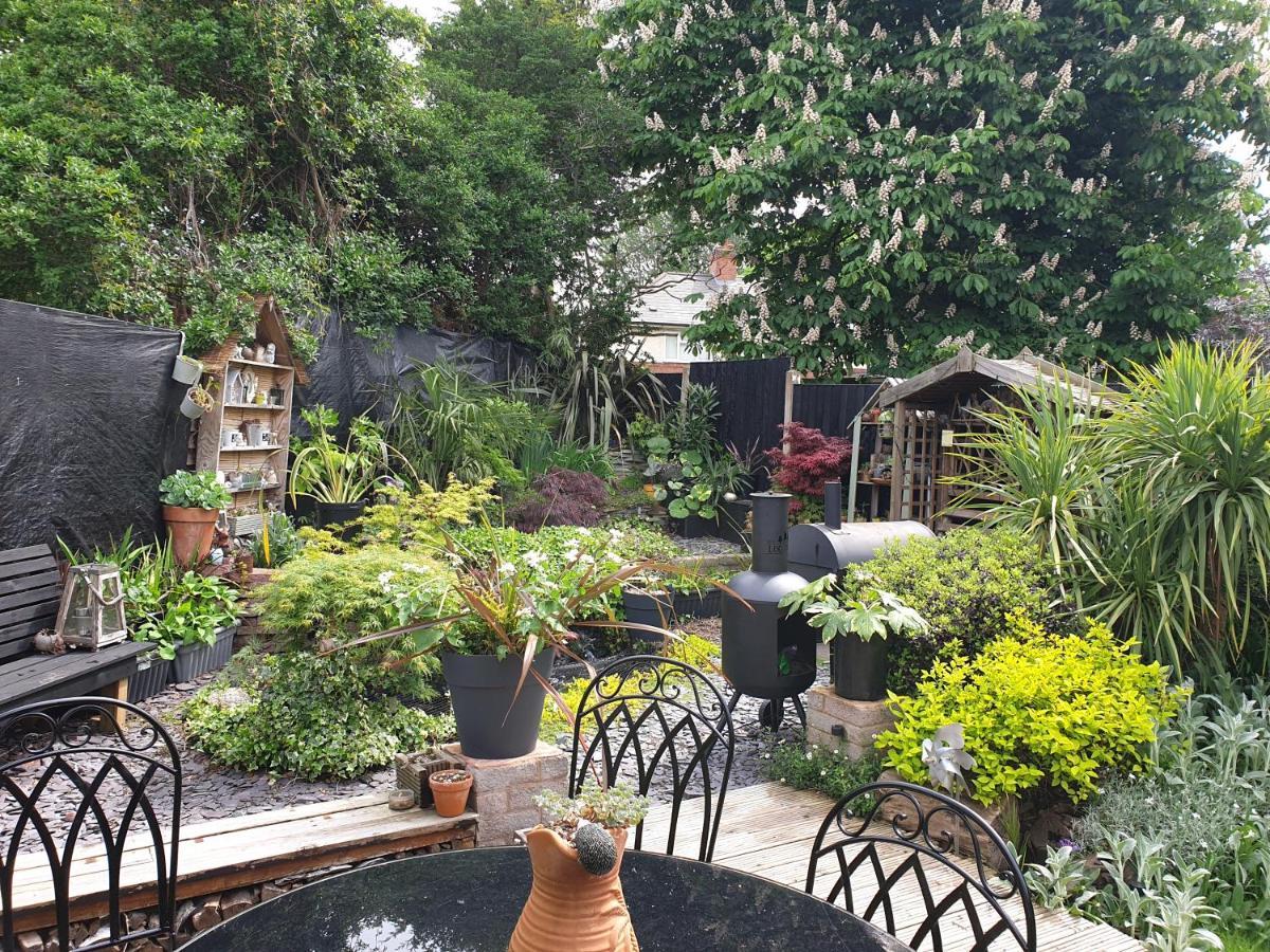 Tropical Garden Oasis Rooms Бирмингам Екстериор снимка